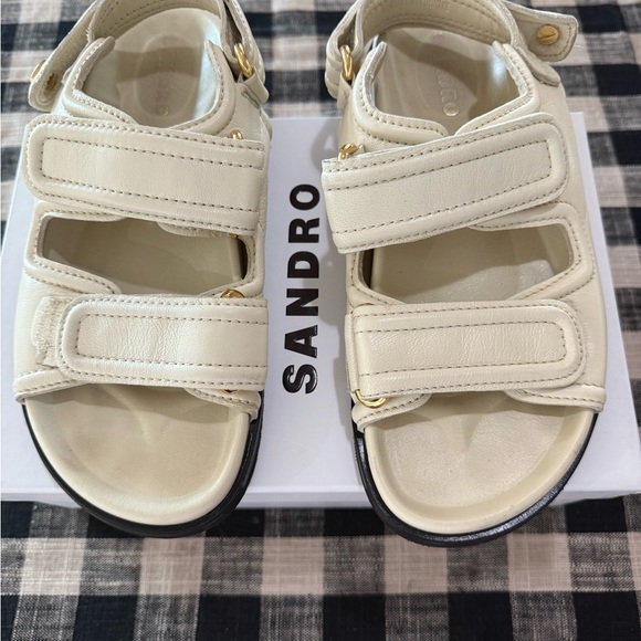 Sandro Plain Cream Leather Lambskin Sandals - Barely Worn Size 8 / France 39 - Picture 1 of 5